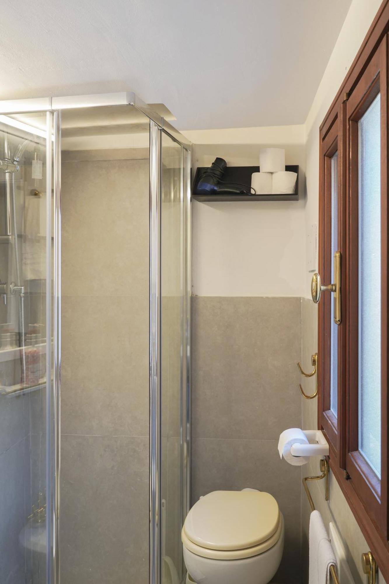Super Central 1 Bedroom Apartment Венеция Экстерьер фото